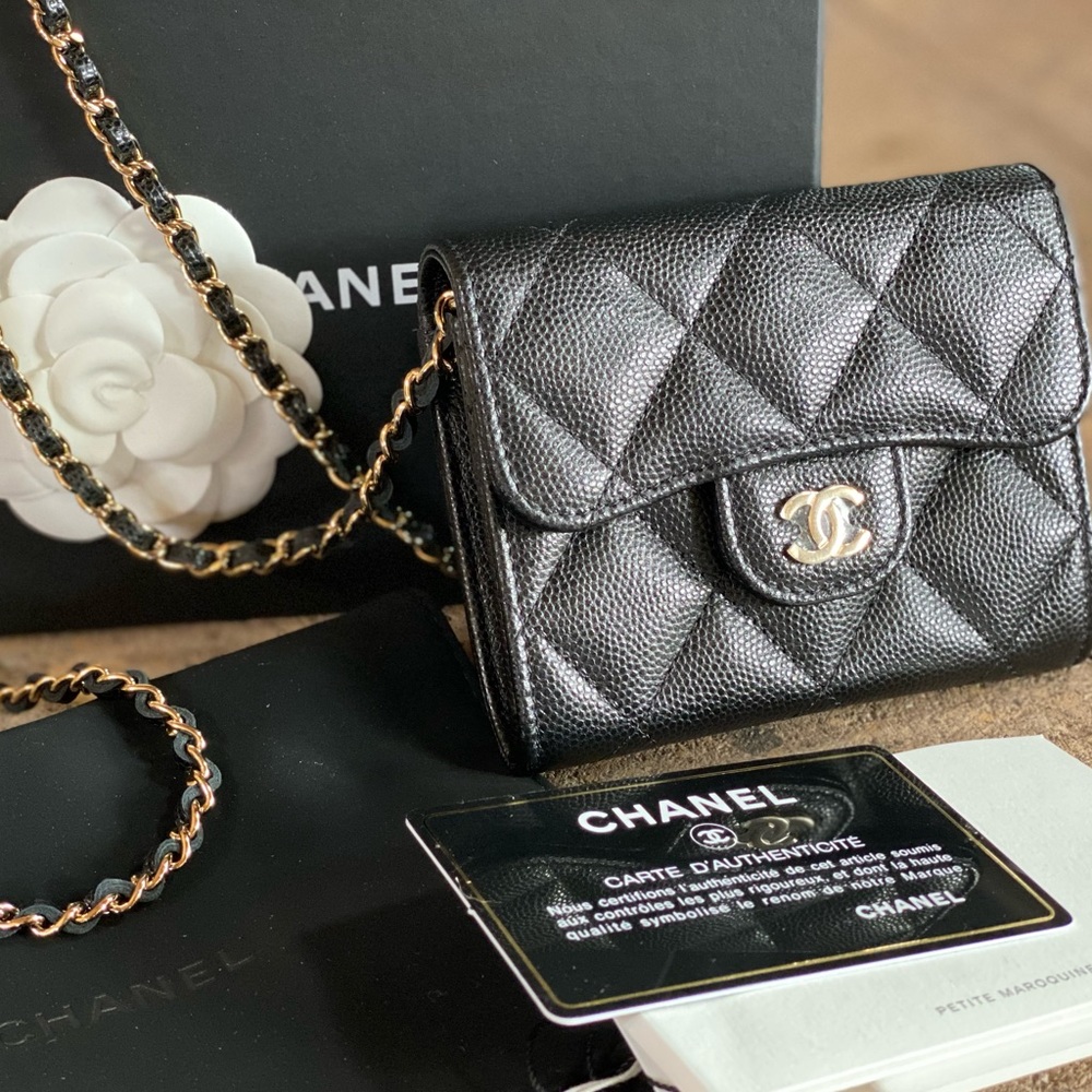βSOLDβAuth Chanel caviar flap card w chain - Picture 2 of 10